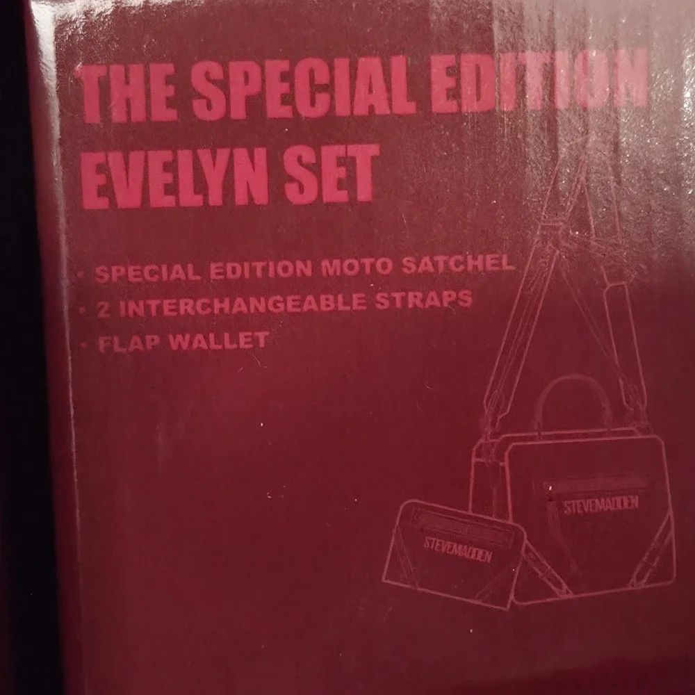 Steve Madden‎ Bag Special Edition Red Evelyn Gift Set Purse 2 Bag Straps Wallet